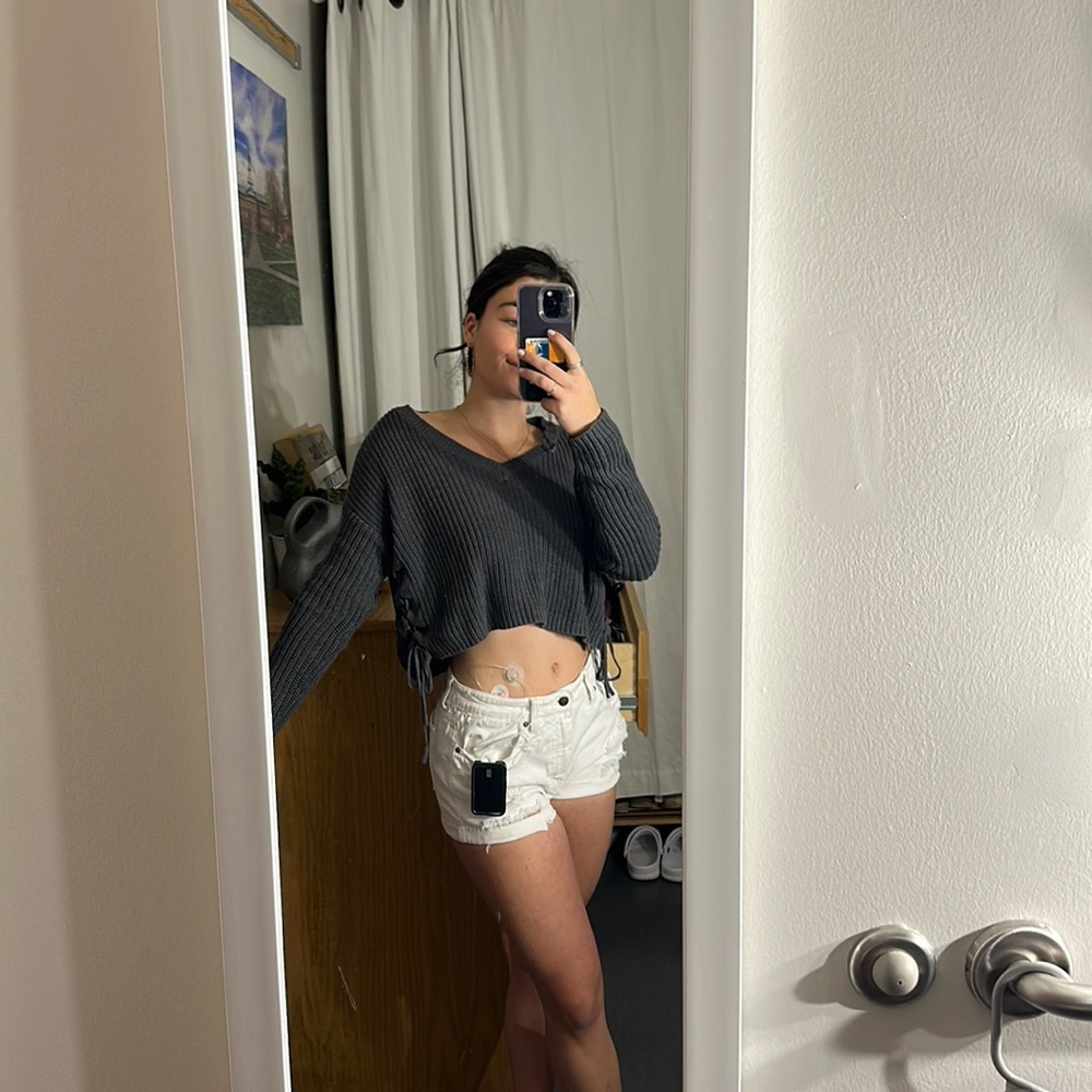 Garage size M grey sweater